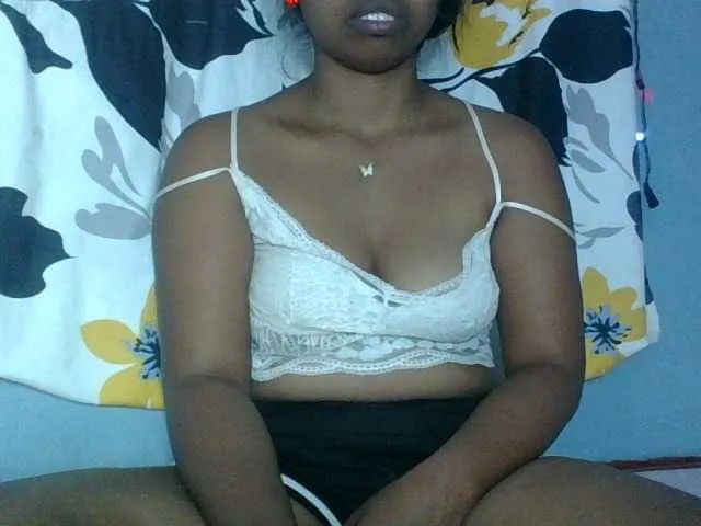 Live sex webcam photo for Miarizou #293725927