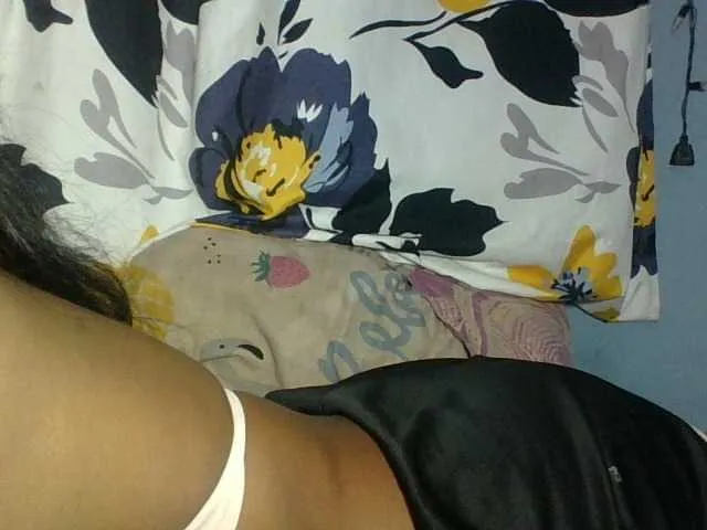 Live sex webcam photo for Miarizou #293761794