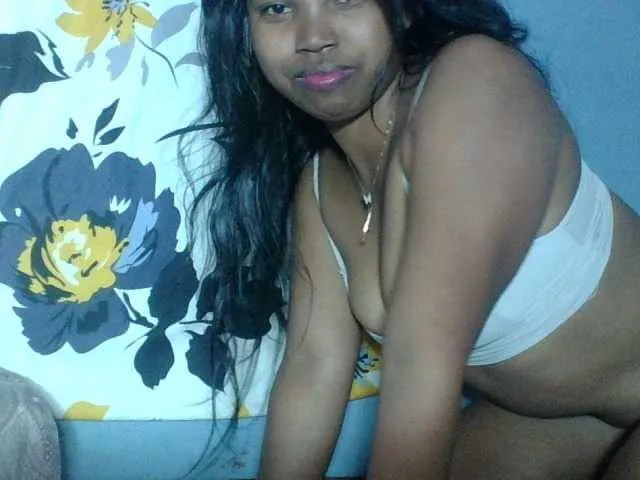 Live sex webcam photo for Miarizou #293790084