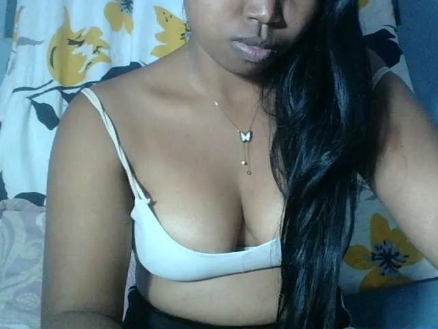Live sex webcam photo for Miarizou #293882558