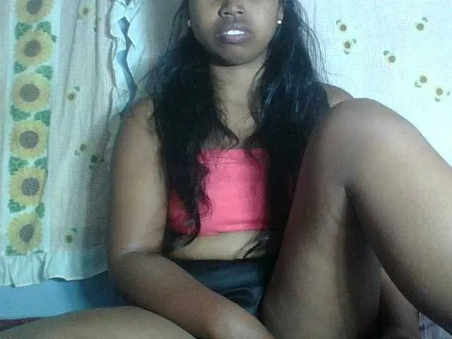 Live sex webcam photo for Miarizou #293919603