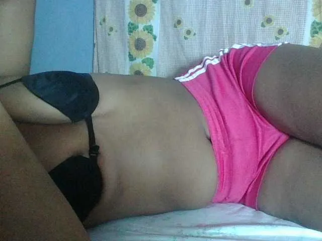 Live sex webcam photo for Miarizou #293959210