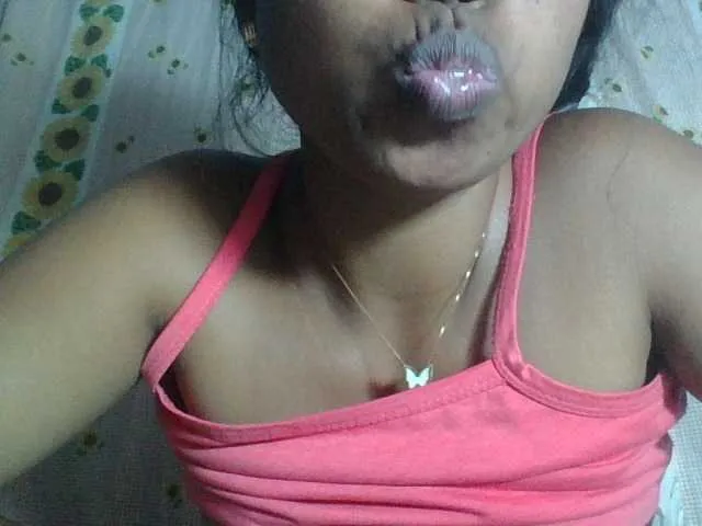 Live sex webcam photo for Miarizou #293962134