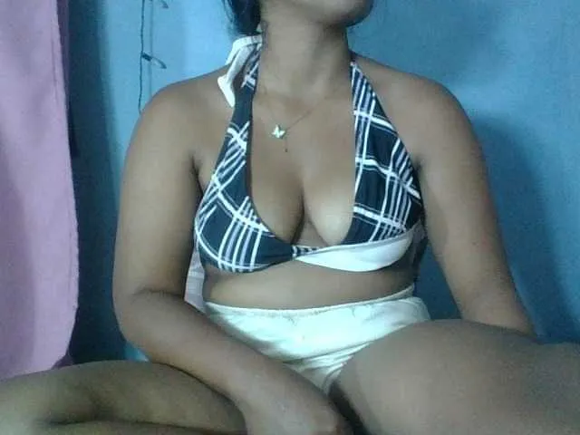 Live sex webcam photo for Miarizou #293974758