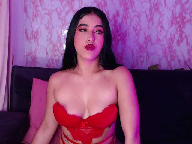 Live sex webcam photo for Miasantos #277988988