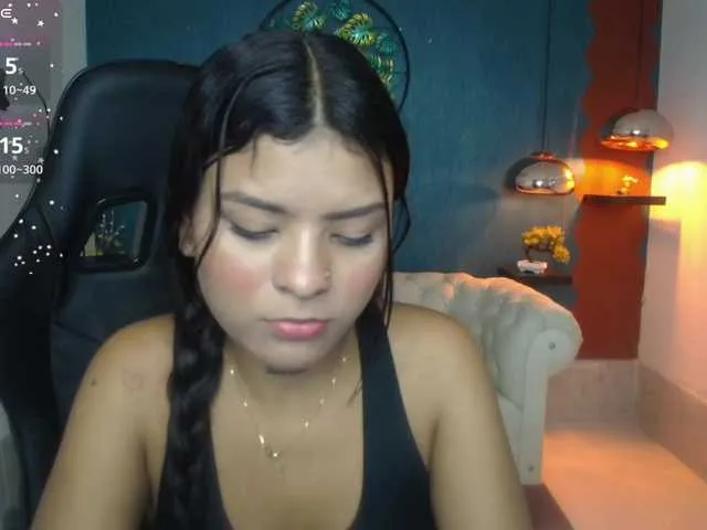 Live sex webcam photo for Miaynocolucci #291827217