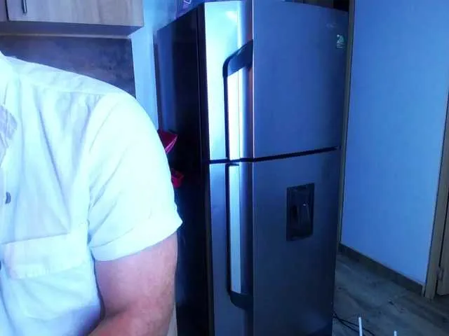 Live sex webcam photo for MichaCosio #276937752