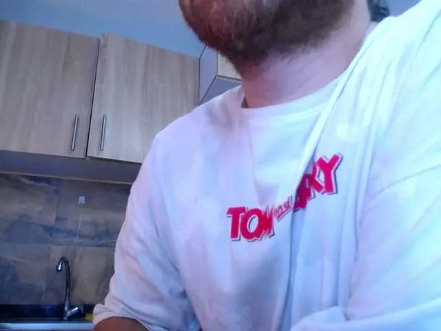 Live sex webcam photo for MichaCosio #276948892