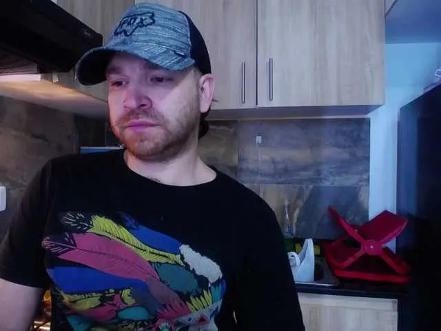 Live sex webcam photo for MichaCosio #276998840