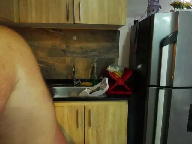 Live sex webcam photo for MichaCosio #277092975