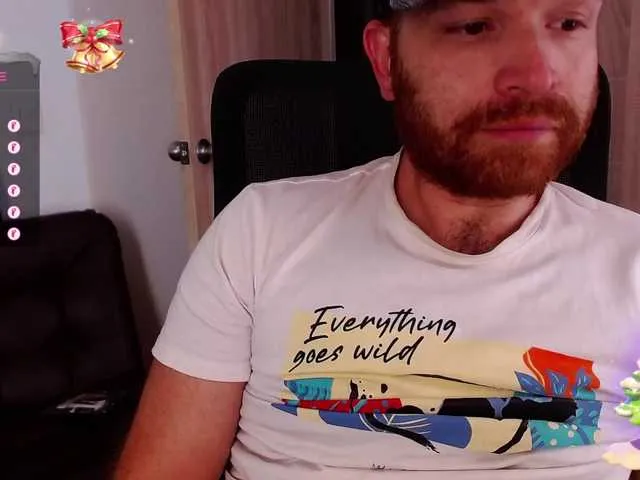 Live sex webcam photo for MichaCosio #277121096