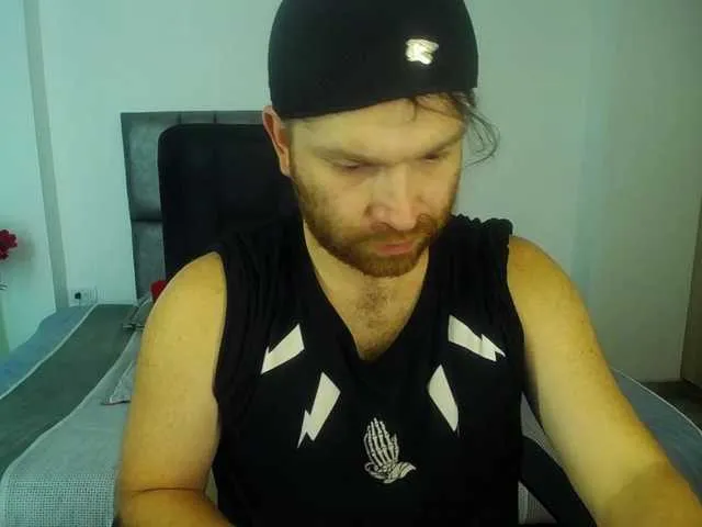 Live sex webcam photo for MichaCosio #277246627