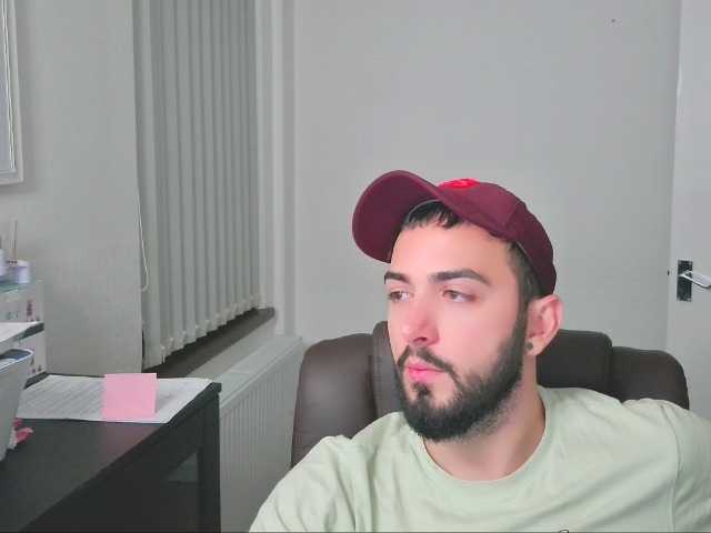 Live sex webcam photo for MichaelJake #276721079