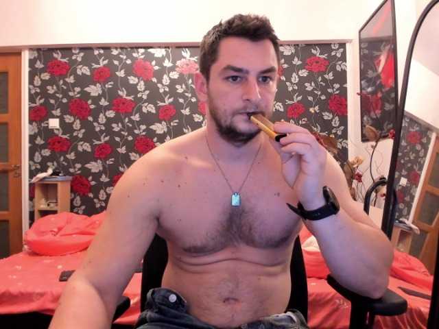 Live sex webcam photo for MichaelRagnar #277071760