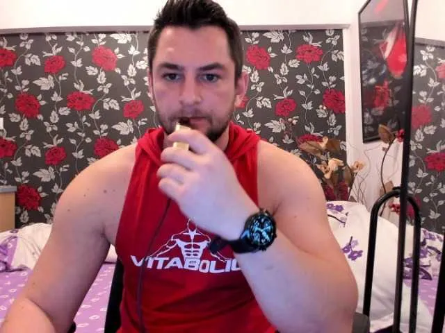 Live sex webcam photo for MichaelRagnar #277133387