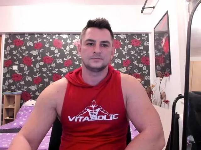 Live sex webcam photo for MichaelRagnar #277222237