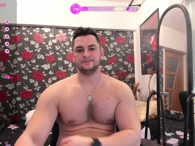 Live sex webcam photo for MichaelRagnar #277541364