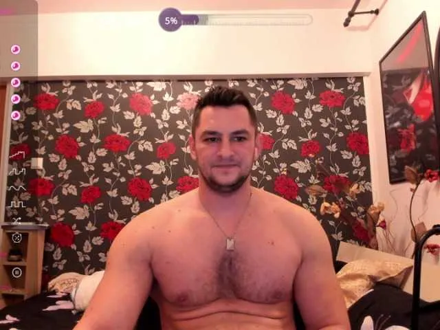 Live sex webcam photo for MichaelRagnar #277556706