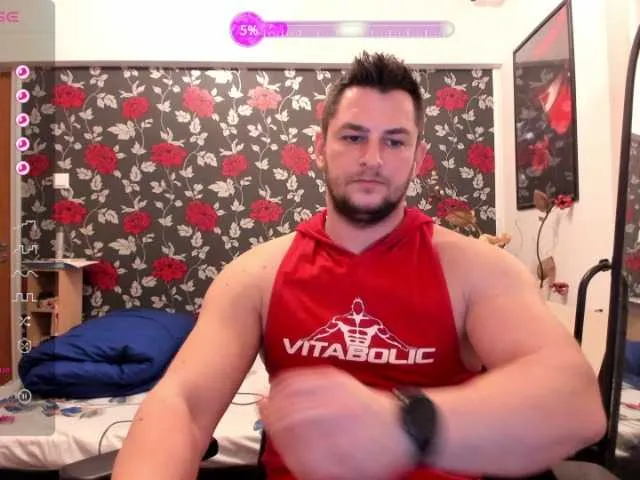 Live sex webcam photo for MichaelRagnar #277639138