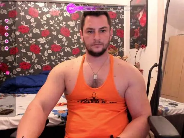 Live sex webcam photo for MichaelRagnar #277659331