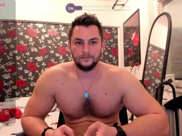 Live sex webcam photo for MichaelRagnar #277678312