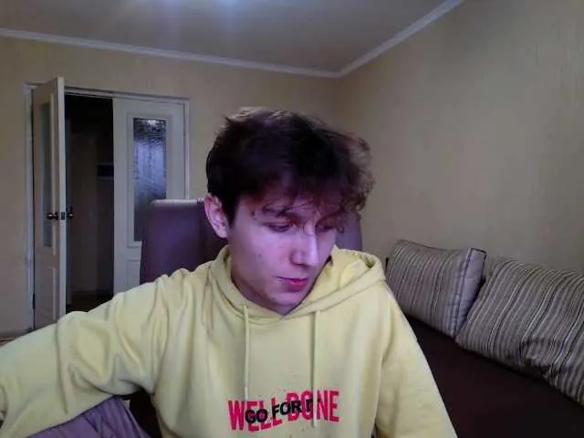 Live sex webcam photo for MichaelShine #276571237