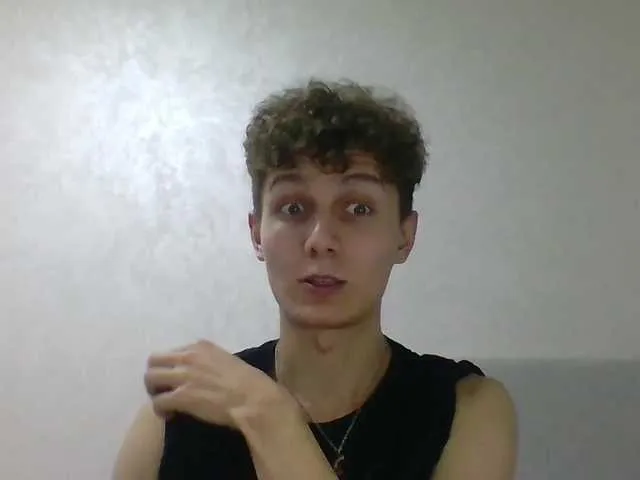 Live sex webcam photo for MichaelShine #290155214