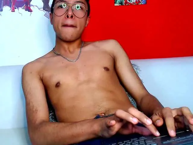 Live sex webcam photo for MichaelStones #273262844