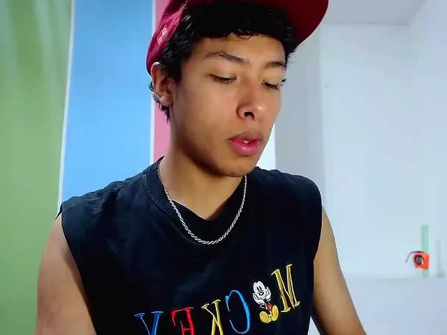 Live sex webcam photo for MichaelStones #274136776