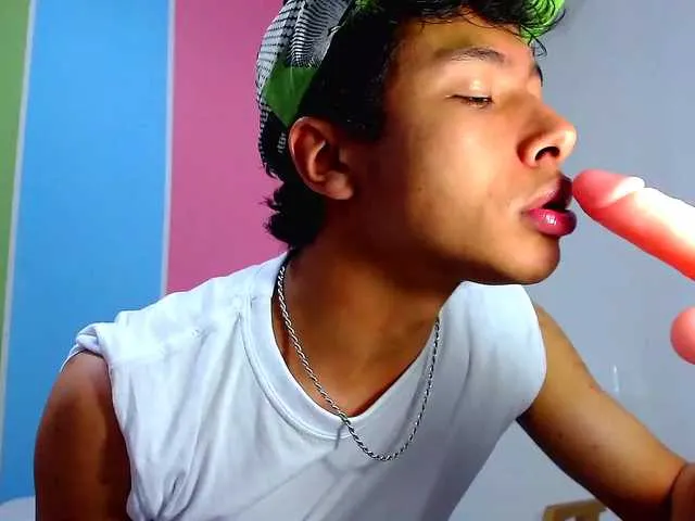 Live sex webcam photo for MichaelStones #274165427