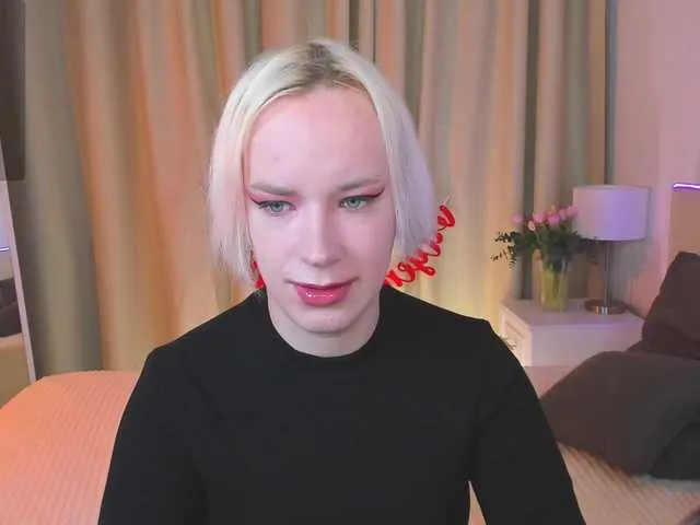 Live sex webcam photo for MichaelSwans #290499554