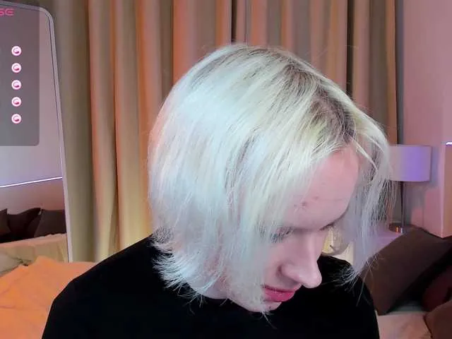 Live sex webcam photo for MichaelSwans #290512989