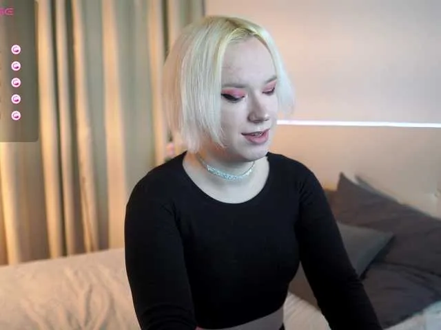 Live sex webcam photo for MichaelSwans #290612423