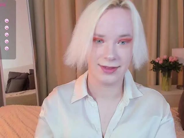 Live sex webcam photo for MichaelSwans #290682139