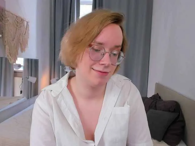 Live sex webcam photo for MichaelSwans #291465961