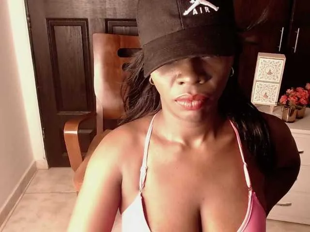 Live sex webcam photo for Michaela-Mile #272924451