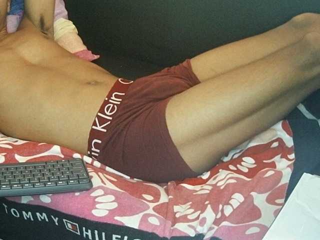 Live sex webcam photo for Michaelhotbbc #278291545