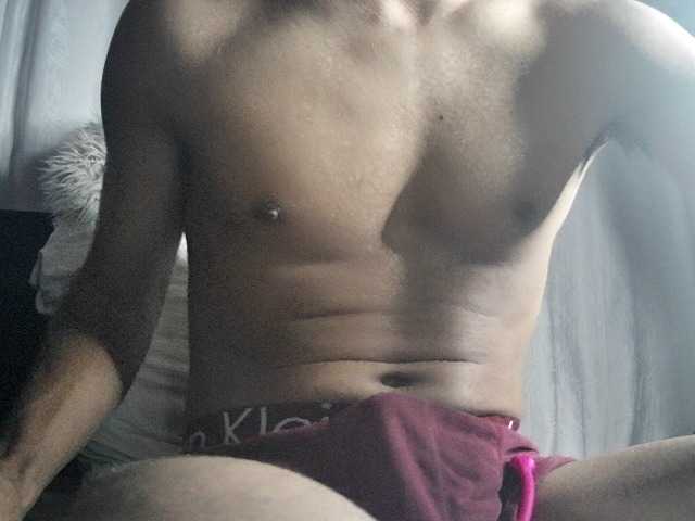 Live sex webcam photo for Michaelhotbbc #289885546