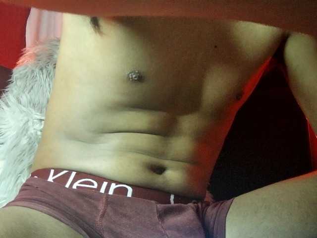 Live sex webcam photo for Michaelhotbbc #290045375