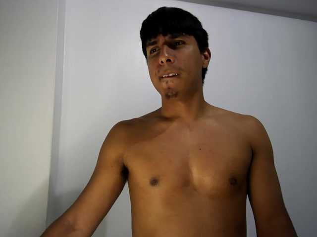 Live sex webcam photo for Michaelhotbbc #290918392