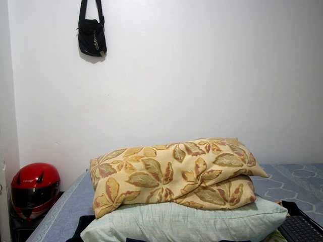 Live sex webcam photo for Michaelhotbbc #291217660