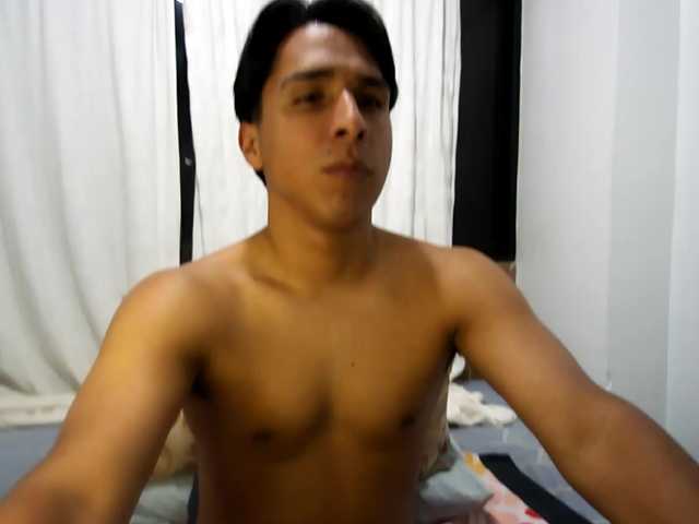 Live sex webcam photo for Michaelhotbbc #291329858