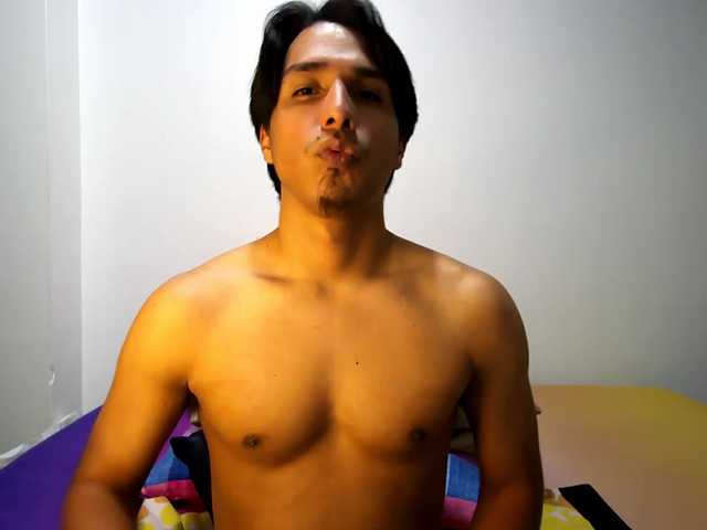 Live sex webcam photo for Michaelhotbbc #291660418