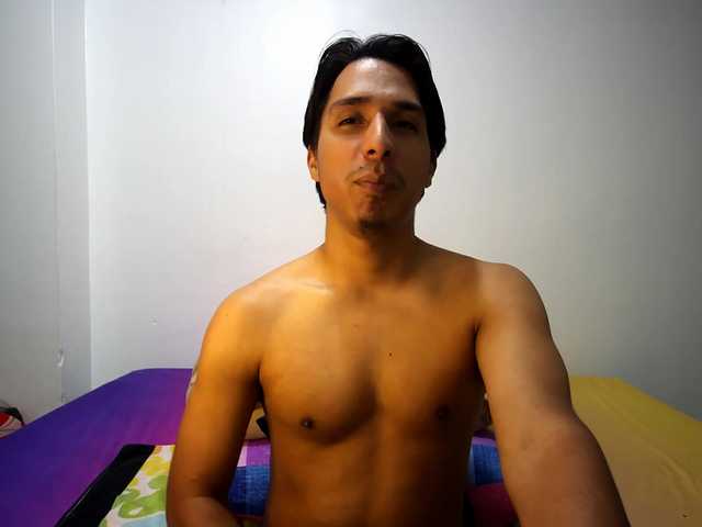 Live sex webcam photo for Michaelhotbbc #291691503