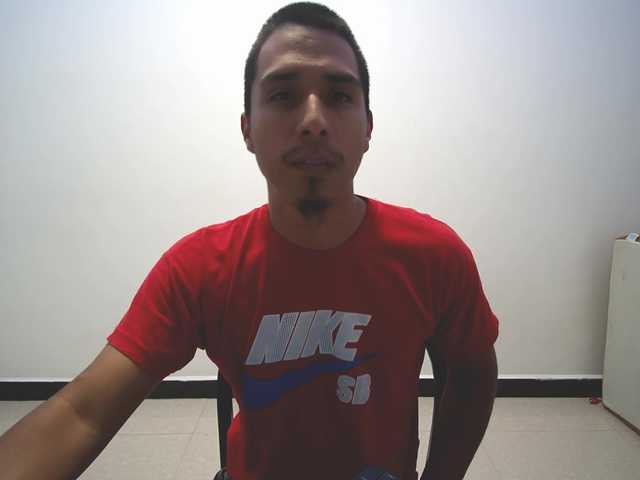 Live sex webcam photo for Michaelhotbbc #291917459