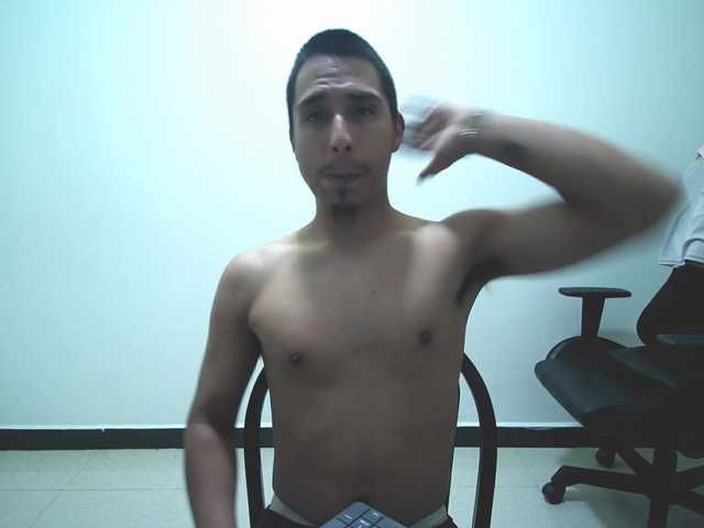 Live sex webcam photo for Michaelhotbbc #291931168