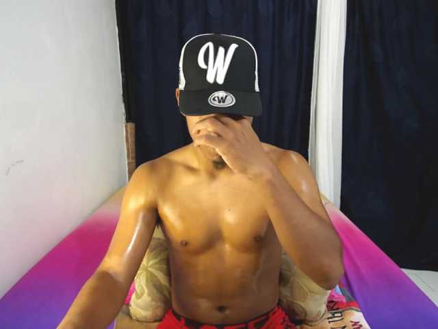 Live sex webcam photo for Michaelhotbbc #292381083