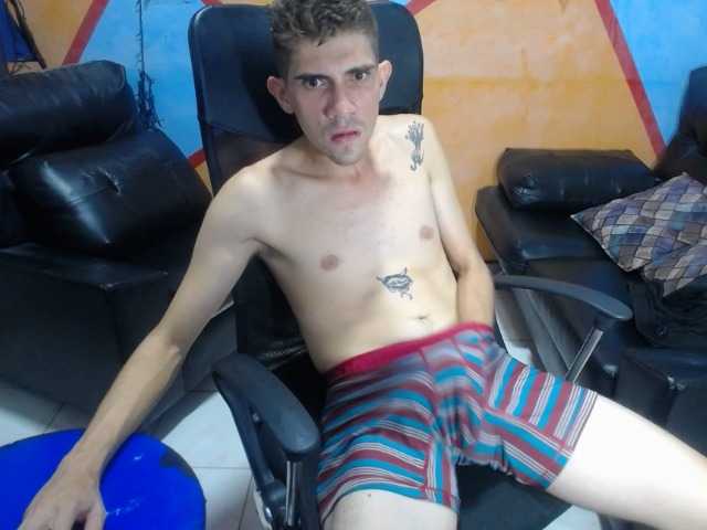 Live sex webcam photo for Michaell-Jack #278213263