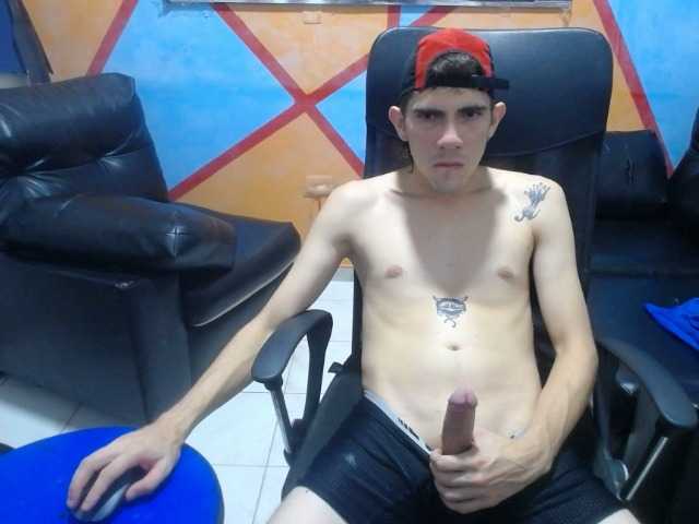 Live sex webcam photo for Michaell-Jack #288156528