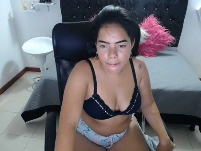 Live sex webcam photo for Michel-Adam #273627948